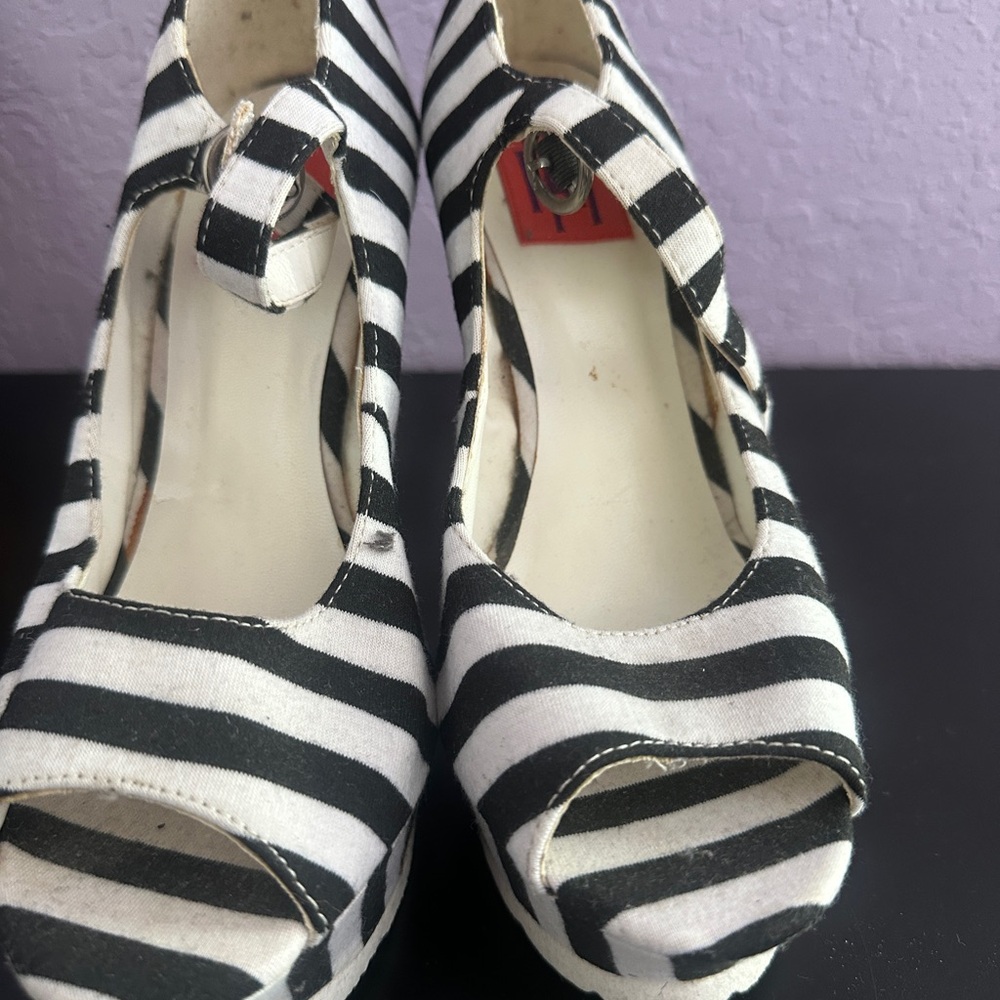 Black and White Striped Women's Peep Toe Wedge Heels